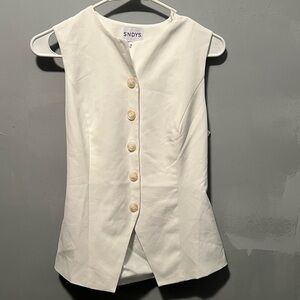 SNDYS White Sleeveless Button-Front Vest